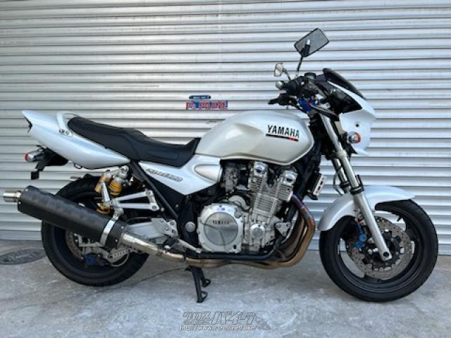 ヤマハ XJR1300 □1年保証付□・2000(H12)初度登録(届出)年・ホワイト・1300cc・ワークショップ  ピースパイン・32,520km・保証付・12ヶ月・10000km | 沖縄のバイク情報 - クロスバイク