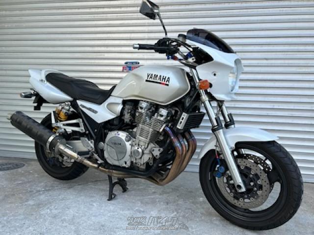 ヤマハ XJR1300 □1年保証付□・2000(H12)初度登録(届出)年・ホワイト・1300cc・ワークショップ  ピースパイン・32,520km・保証付・12ヶ月・10000km | 沖縄のバイク情報 - クロスバイク