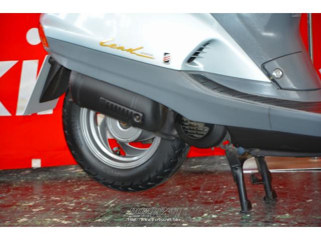 あっと驚く旧車やレア車。最新のEVスクーターまで、約50台のバイクがあなたを待っています。 ホンダ リード50