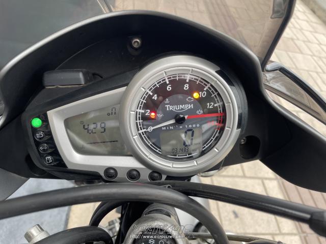 トライアンフ ストリートトリプル