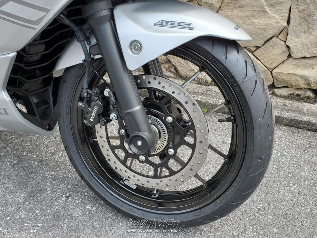 スズキ ジクサーSF250