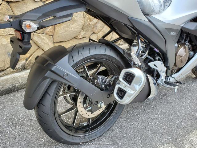 スズキ ジクサーSF250