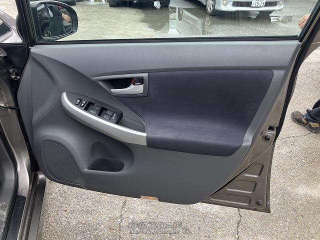 トヨタ プリウス