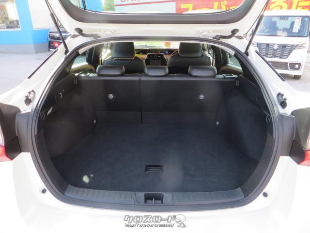 リアゲートOPEN!広い荷室スペース トヨタ プリウス