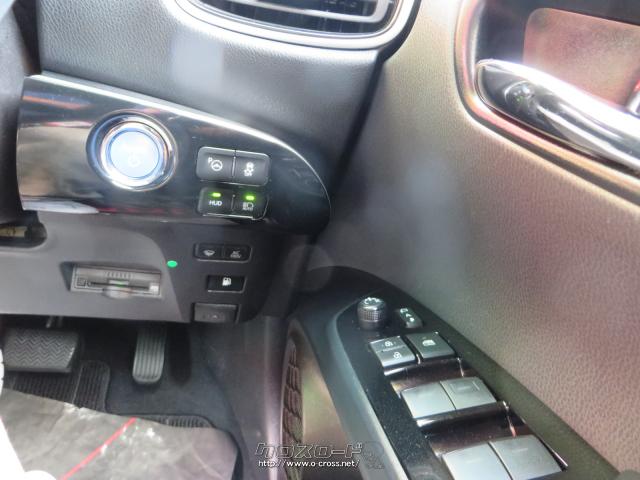 運転席右側より、エンジン・プッシュスタート、スマートキー×2、ビルトインETC、レーダーブレーキサポート、パーキングアシスト他その他各種スイッチ類 トヨタ プリウス