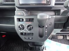 トヨタ ピクシスメガ