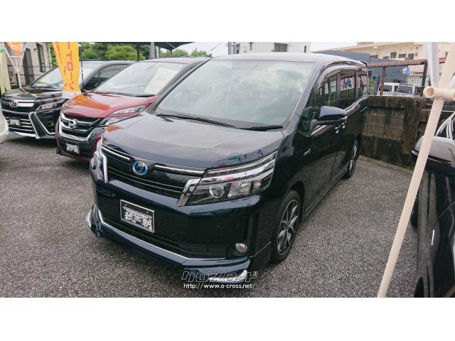 トヨタ ヴォクシー Voxy ハイブリッドv 嬉しい両側パワースライドドア 置くだけ充電器も付いていますよ 14 H26 年式 ブルー 1800cc 有 琉朝自動車商会 6万km 保証付 24ヶ月 距離無制限 沖縄の中古車情報 クロスロード