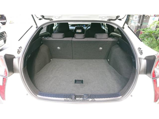 トヨタ プリウス