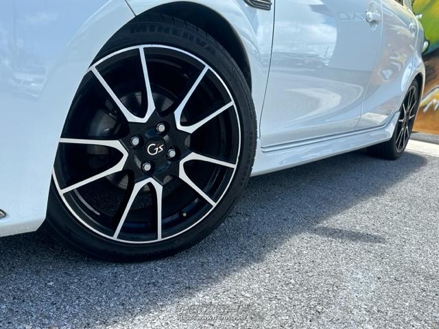 純正17インチアルミホイールタイヤサイズ(前)195/45R17タイヤサイズ(後)195/45R17 トヨタ アクア