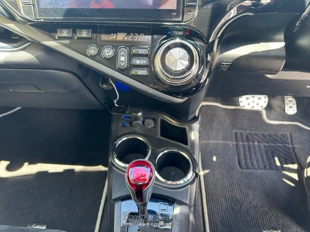 シンプルで操作が楽々なエアコン トヨタ アクア