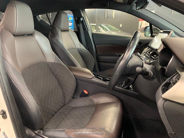 ホールド性と快適性のあるフロントシート トヨタ C-HR