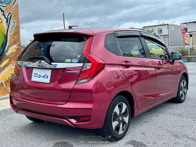 前後バンパーのデザインを変更し、低重心でワイドな外観に仕上げた ホンダ フィットハイブリッド