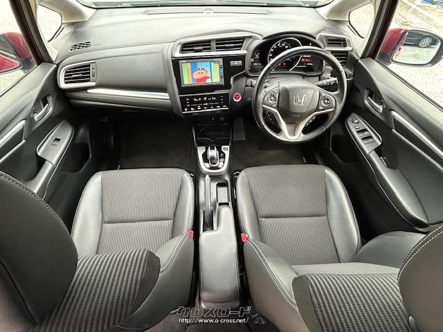 ミリ波レーダーと単眼カメラによる車両前方の状況認識と、ブレーキ、ステアリングの制御技術とが協調し、安心・快適な運転や事故回避を支援する。 ホンダ フィットハイブリッド