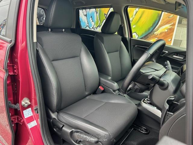 ホールド性と快適性のあるフロントシート ホンダ フィットハイブリッド