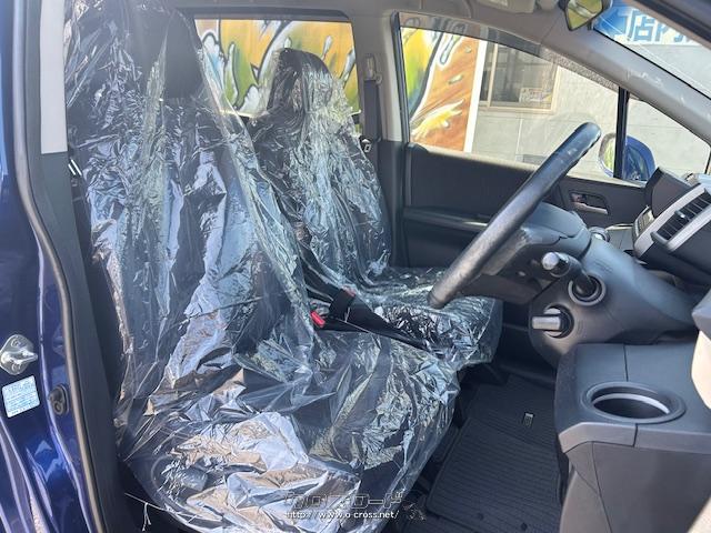 座高調整が出来ますので様々な方に運転しやすい設計 ホンダ フリード