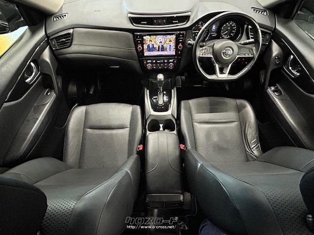黒を基調とした落ち着いた雰囲気の内装。 日産 エクストレイル