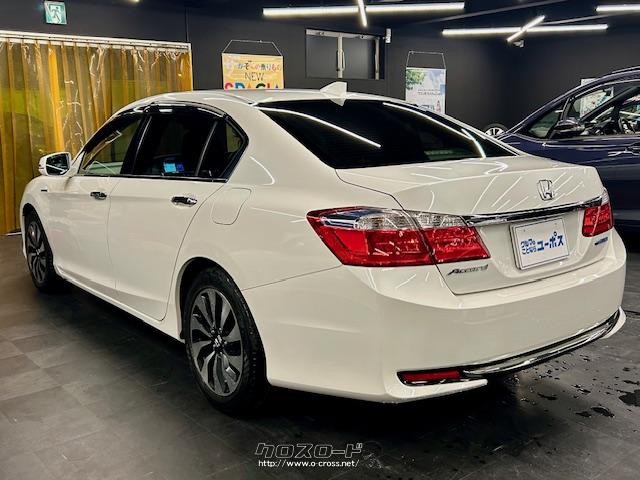 ユーポス豊見城店は軽自動車からコンパクトカー、ミニバン、スポーツカーまで様々な車種を取り揃えております。お客様の希望車種が見つからなくても全国から車両を探せます。お気軽にお問合せ下さい。 ホンダ アコードハイブリッド