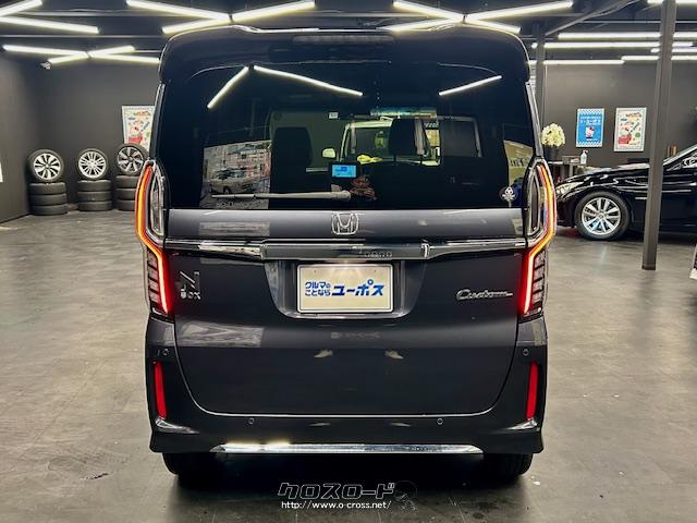 全車に、「S07B」型エンジン直列3気筒DOHCにCVTを組み合わせ、アイドリングストップ機構を搭載。 ホンダ N-BOX