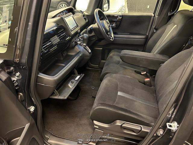 収納も多数ございます。 ホンダ N-BOX
