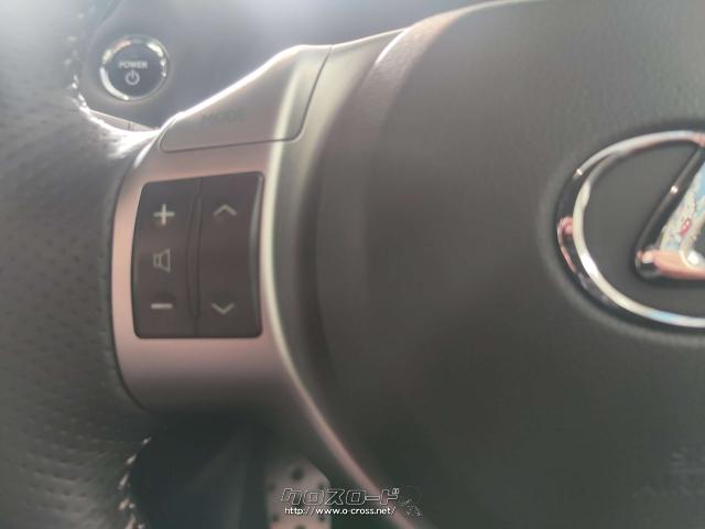 オーディの音量やチャンネル操作も片手で変更できます。 レクサス CT