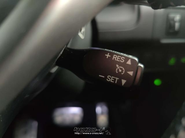 クルーズコントロール付きで高速道路での運転が楽になるだけでなく低燃費ドライブの手助けにもなります。 レクサス CT