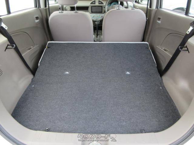 シートを倒すと大きな荷物も載ります マツダ キャロル