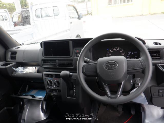 ダイハツ ハイゼットカーゴ デラックス・2023(R5)年式・シルバー