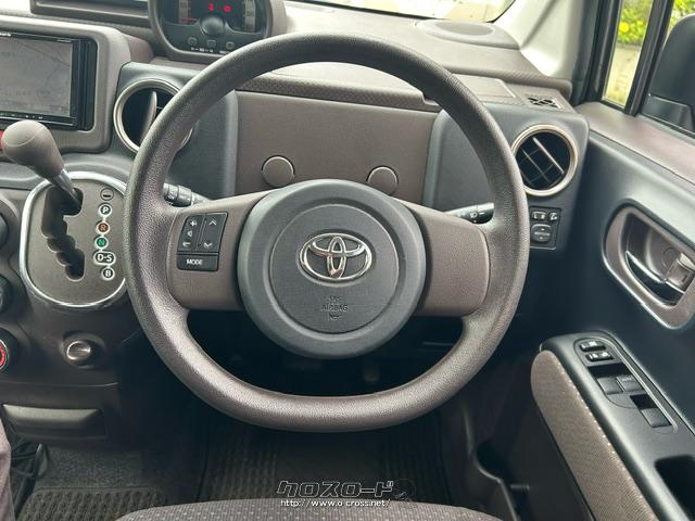 グレーを基調とした内装で落ち着いた雰囲気です。 トヨタ スペイド