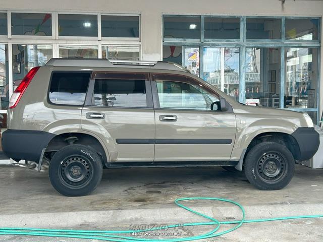 10モード/10・15モード燃費13.0km/リットル 日産 エクストレイル