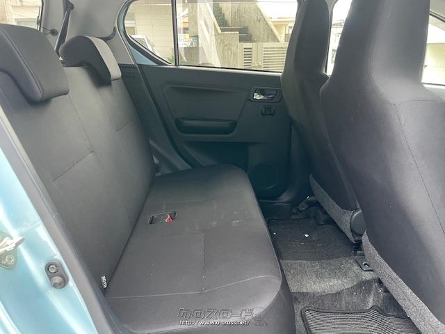 後部座席は足元も広く乗り心地も抜群です ダイハツ ミライース