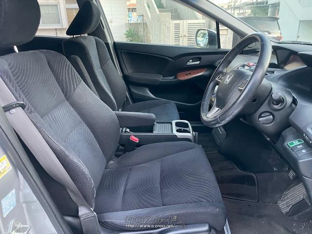 黒を基調とした内装で落ち着いた雰囲気です。 ホンダ オデッセイ