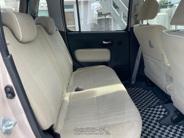 後部座席は足元も広く乗り心地も抜群です ダイハツ ミラココア
