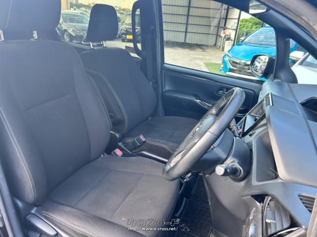 無料でローン審査もやってます トヨタ エスクァイア