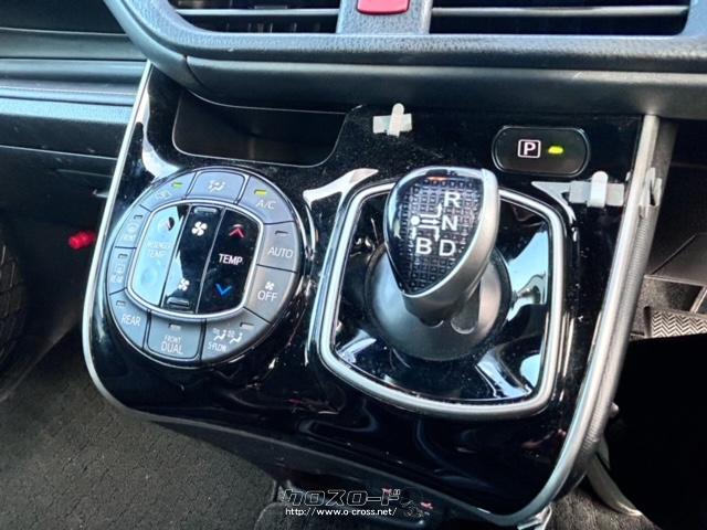 エアコン操作も楽々です トヨタ エスクァイア