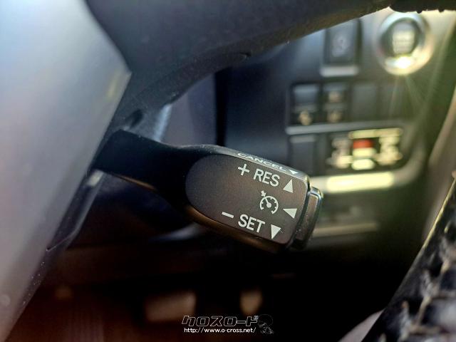 ハンドル右でクルーズコントロール操作が可能 トヨタ エスクァイア