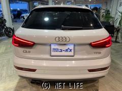 アウディ Q3