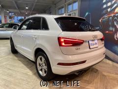 アウディ Q3