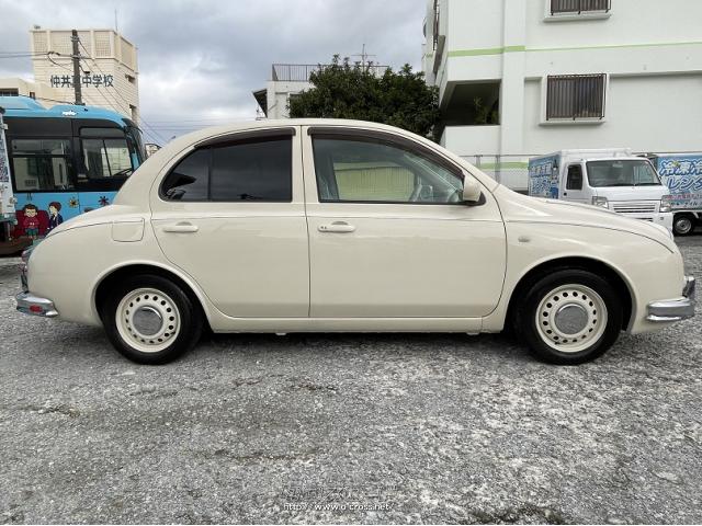 光岡自動車 ビュート