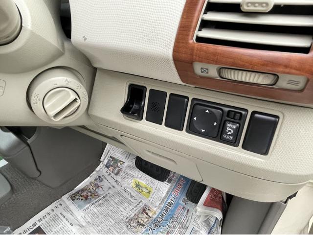 光岡自動車 ビュート