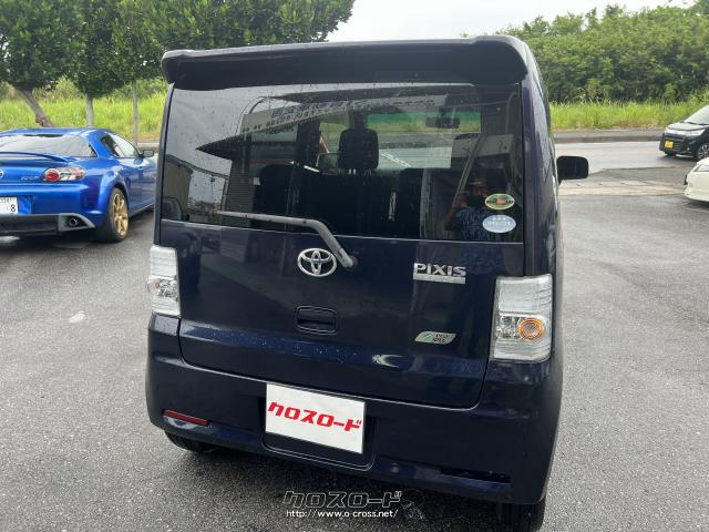 トヨタ ピクシススペース カスタム 内装黒でいい感じです 15 H27 年式 濃いブルー 660cc Si自動車企画 6 8万km 保証付 3ヶ月 1千km 沖縄の中古車情報 クロスロード