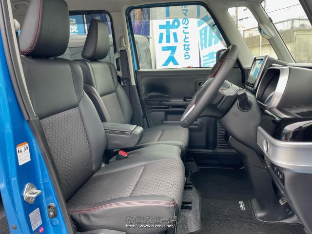 広い室内空間に、低床で開口を広くした乗り降りがしやすい後席両側スライドドアや、荷室高を拡大して大きな荷物も入れやすくなったラゲッジルームなど、利便性をさらに向上させた スズキ スペーシア