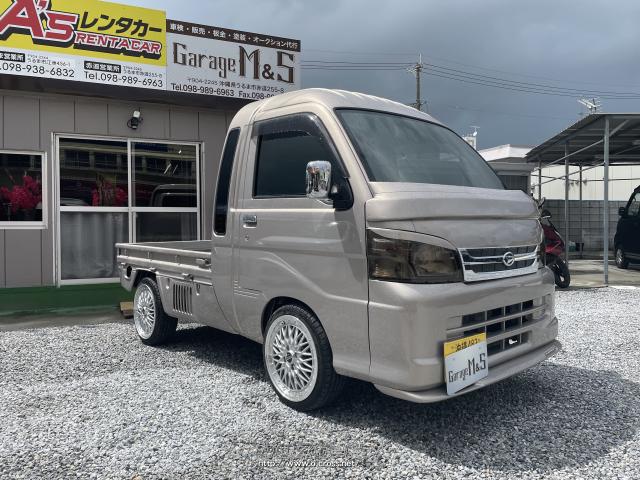 ダイハツ ハイゼットトラック ジャンボカスタム !320アトレーターボ載せ替え車!VIP沖縄エアロ!新品16インチ!新品車高調!ワンオフマフラー!アト・2005(H17)年式・シャンパンゴールド・660cc・Garage  M＆S・10万km・保証付・1ヶ月・1千km | 沖縄の中古車情報 - クロスロード