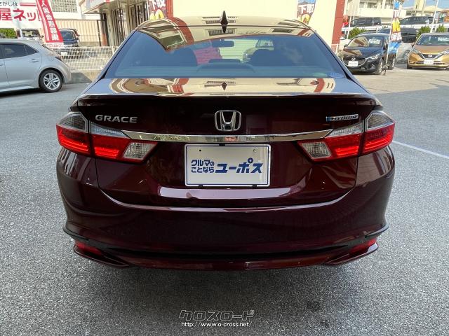 グレイスは「コンパクトセダンの刷新」をコンセプトに掲げ、コンパクトカーが持つ燃費性能とアッパーミドルクラスセダンが持つ広い室内やスタイル・質感・走りを融合させた5ナンバーサイズのセダンとなります。 ホンダ グレイス