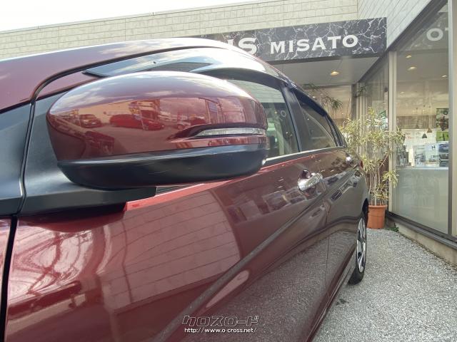 電動格納式ウィンカーミラー。見た目にもカッコよく、安全性能も向上させております。 ホンダ グレイス
