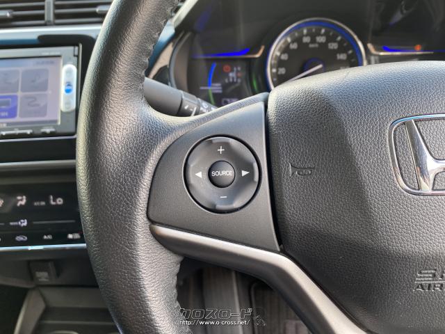ステアリングスイッチ機能。手をオーディオへ移すことなく選曲や音量を変えることが出来ます。 ホンダ グレイス