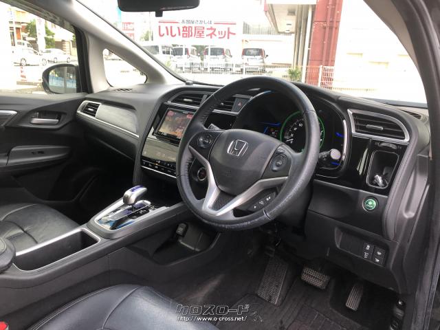 シート素材は、極細繊維を用いて高密度構造とすることで、スウェードを上回る滑らかで柔らかな触感を追求。思わず触れてみたくなるような新しい質感を実現した。 ホンダ シャトル