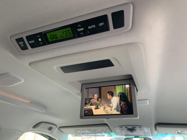 純正フリップダウンモニター装備。 トヨタ アルファード