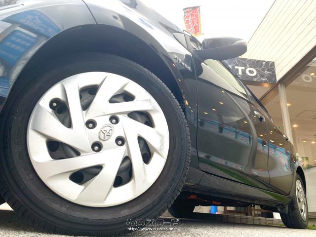 タイヤサイズを185/60R15と大きくすることにより、優れた操縦安定性を確保するとともに、乗り心地も向上させた。 トヨタ アクア