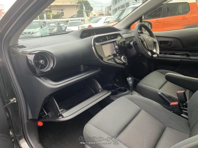 助手席側グローブボックス。 トヨタ アクア