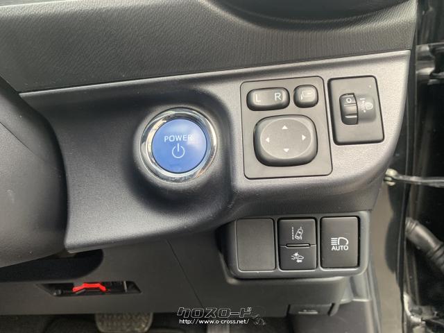 プッシュスタート。オートハイビームシステム付き。 トヨタ アクア